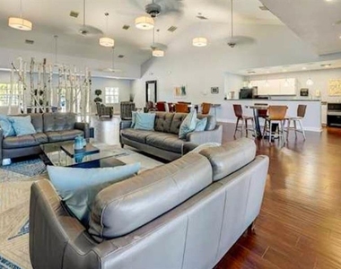 184 Pompano Drive Se - Photo Thumbnail 36