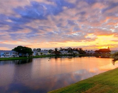 184 Pompano Drive Se - Photo Thumbnail 6