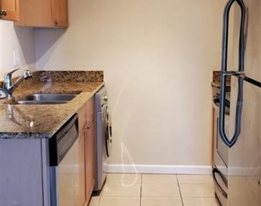 184 Pompano Drive Se - Photo Thumbnail 3