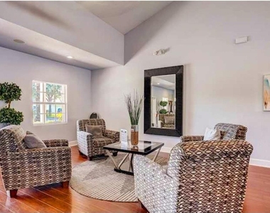 184 Pompano Drive Se - Photo Thumbnail 34