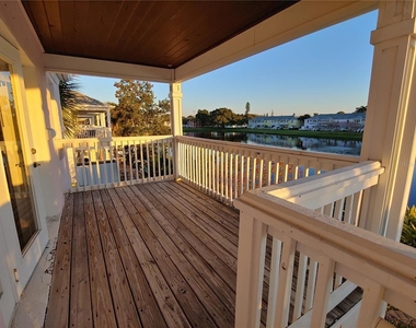 184 Pompano Drive Se - Photo Thumbnail 7