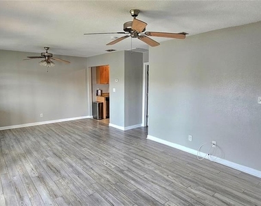 184 Pompano Drive Se - Photo Thumbnail 1
