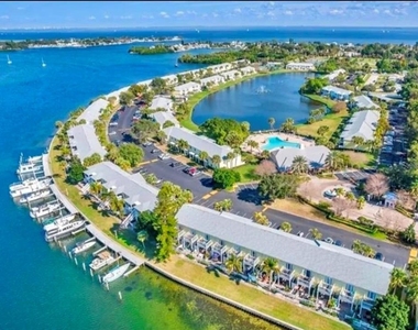 184 Pompano Drive Se - Photo Thumbnail 42