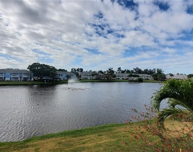 184 Pompano Drive Se - Photo Thumbnail 15