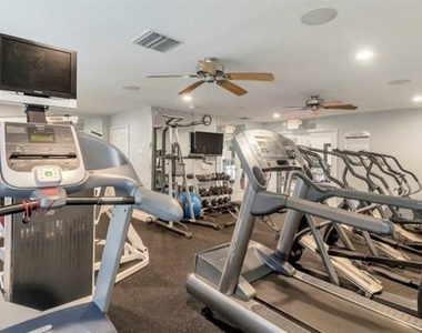 184 Pompano Drive Se - Photo Thumbnail 25