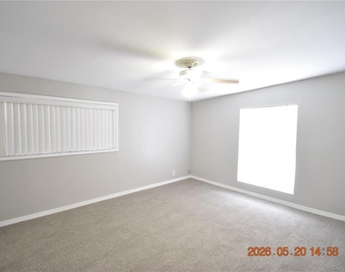 8720 Flame Vine Avenue - Photo Thumbnail 23