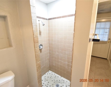 8720 Flame Vine Avenue - Photo Thumbnail 25