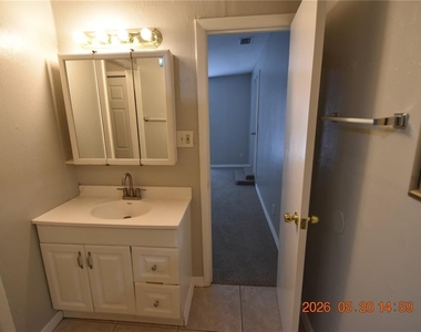 8720 Flame Vine Avenue - Photo Thumbnail 26