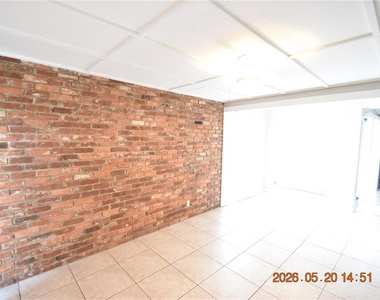 8720 Flame Vine Avenue - Photo Thumbnail 12