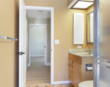 3119 Hyde Park Drive - Photo Thumbnail 36