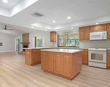3119 Hyde Park Drive - Photo Thumbnail 23