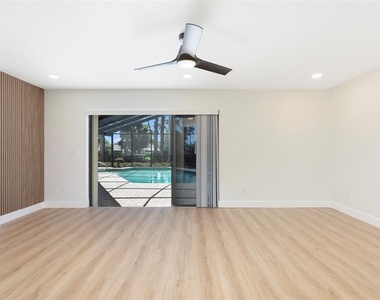 3119 Hyde Park Drive - Photo Thumbnail 13