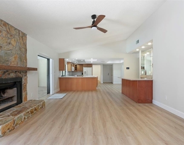 3119 Hyde Park Drive - Photo Thumbnail 28