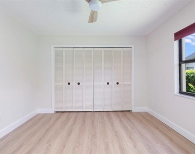3119 Hyde Park Drive - Photo Thumbnail 32