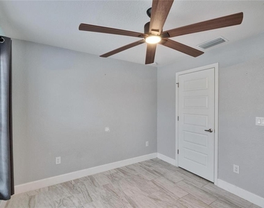 14525 Scottburgh Glen Drive - Photo Thumbnail 8