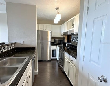 501 Knights Run Avenue - Photo Thumbnail 4