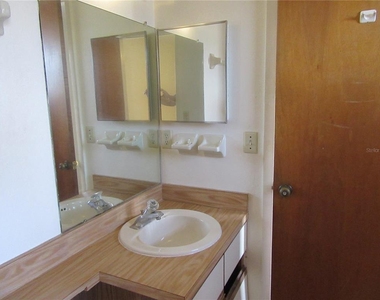 8423 Seminole Blvd - Photo Thumbnail 36