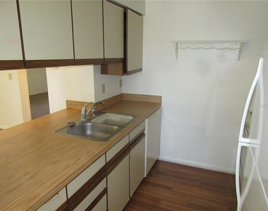 8423 Seminole Blvd - Photo Thumbnail 29