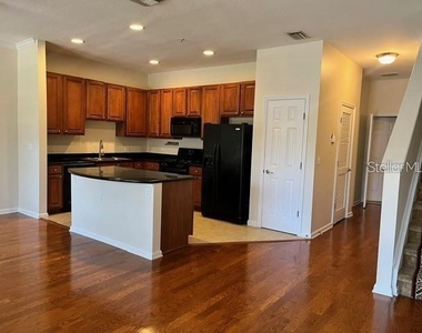 532 Jasmine Way - Photo Thumbnail 18