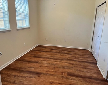 532 Jasmine Way - Photo Thumbnail 22