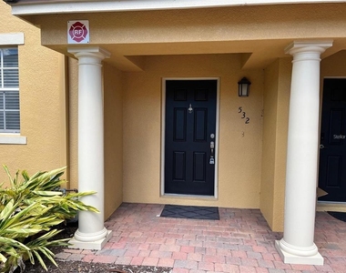 532 Jasmine Way - Photo Thumbnail 1