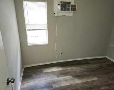 1426 10th Street W - Photo Thumbnail 6