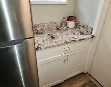 1426 10th Street W - Photo Thumbnail 3