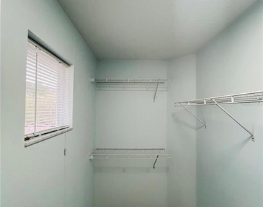 9096 Iron Oak Avenue - Photo Thumbnail 14