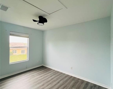 9096 Iron Oak Avenue - Photo Thumbnail 11