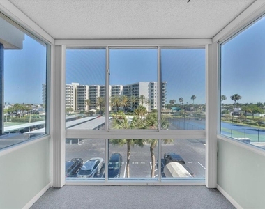 660 Island Way - Photo Thumbnail 6