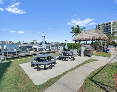 660 Island Way - Photo Thumbnail 49