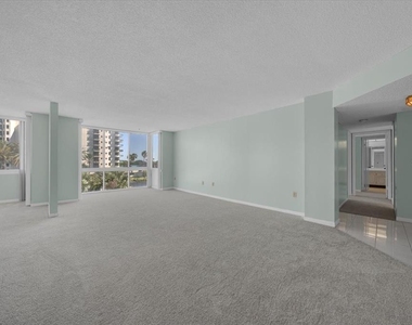 660 Island Way - Photo Thumbnail 8