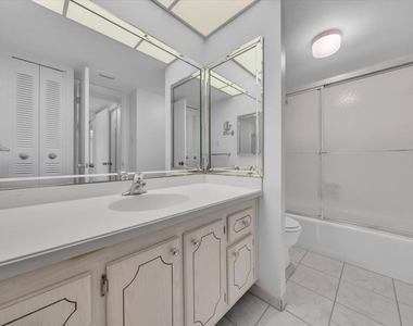 660 Island Way - Photo Thumbnail 20