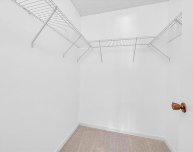 660 Island Way - Photo Thumbnail 18