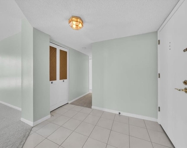 660 Island Way - Photo Thumbnail 11