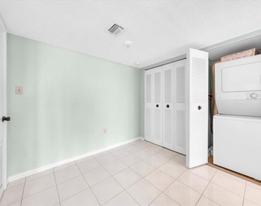 660 Island Way - Photo Thumbnail 29