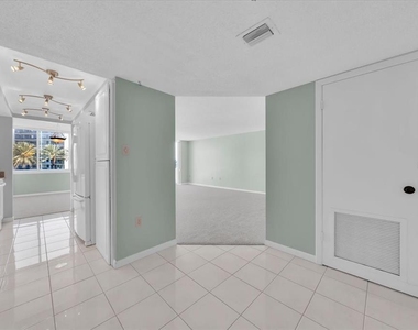 660 Island Way - Photo Thumbnail 31