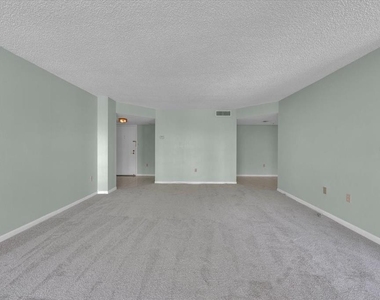 660 Island Way - Photo Thumbnail 25