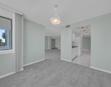 660 Island Way - Photo Thumbnail 27