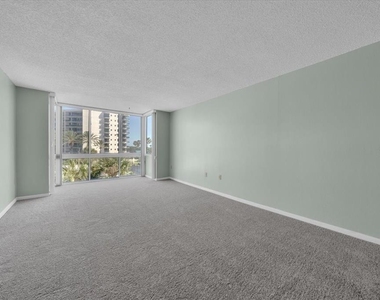 660 Island Way - Photo Thumbnail 23