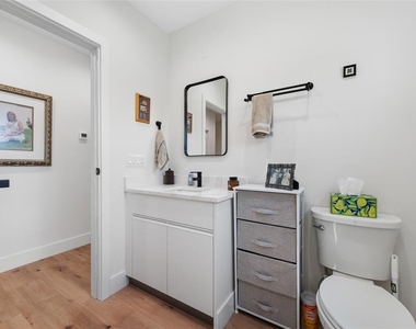 2200 Bay Boulevard - Photo Thumbnail 44