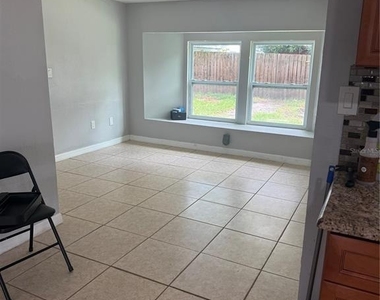 7325 Ivanhoe Drive - Photo Thumbnail 7