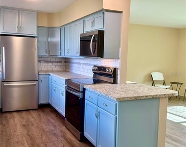 8201 120th Street - Photo Thumbnail 4