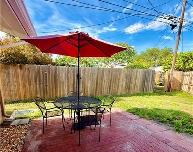 8201 120th Street - Photo Thumbnail 15