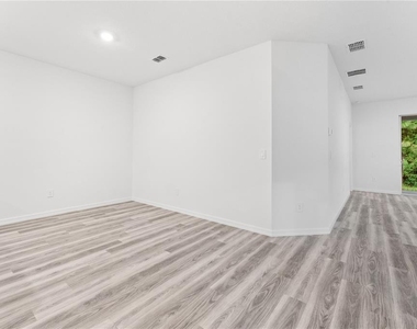 31351 Paper Birch Street - Photo Thumbnail 14
