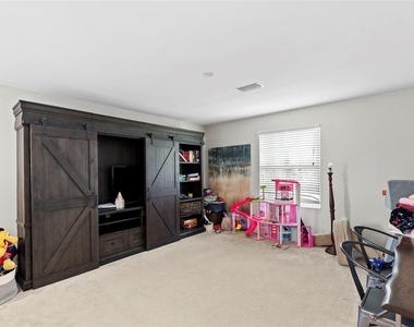 4545 Scarlet Loop - Photo Thumbnail 28
