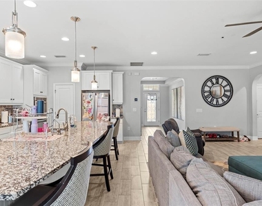 4545 Scarlet Loop - Photo Thumbnail 12