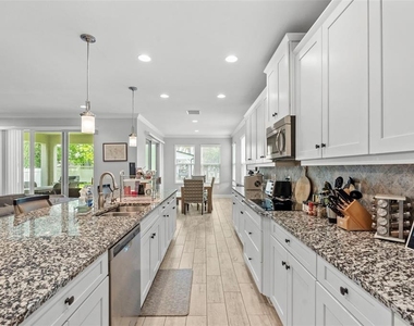4545 Scarlet Loop - Photo Thumbnail 7