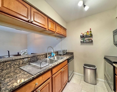 5440 S Macdill Avenue - Photo Thumbnail 8