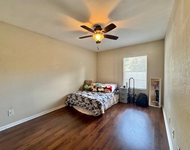5440 S Macdill Avenue - Photo Thumbnail 16